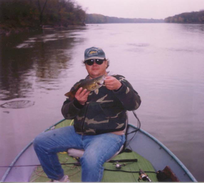 Kevin - Small Mouth Bass - Illinois River
